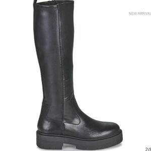 Geox Spherica EC7 Biker Boot Black size 9/39